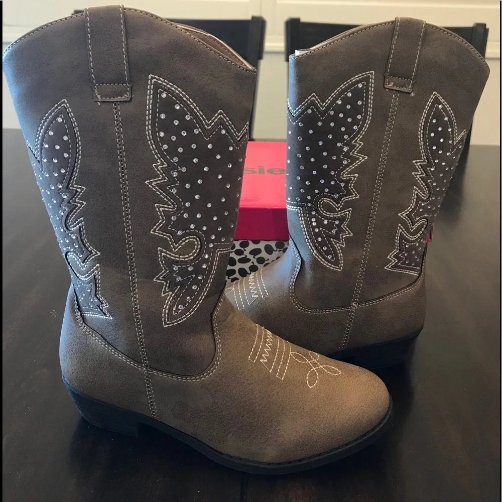 Kenzie Girl Embellished Western Style Boots